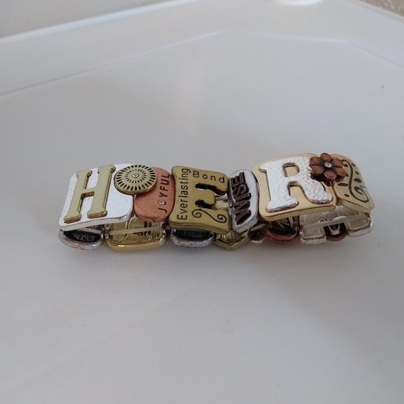 Love Forever Mother Metal Stretch Bracelet - Picture 14 of 14